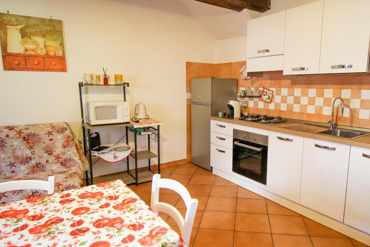 Apartamento La Rosa Scarlatta Viterbo Exterior foto